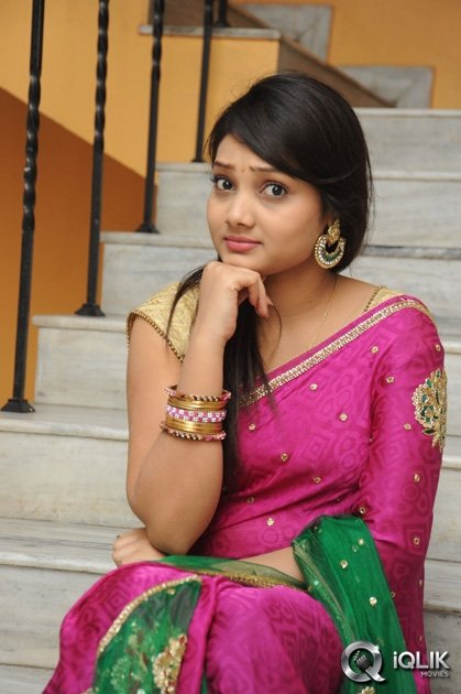 Priyanka-at-Welcome-To-America-Movie-Trailer-Launch